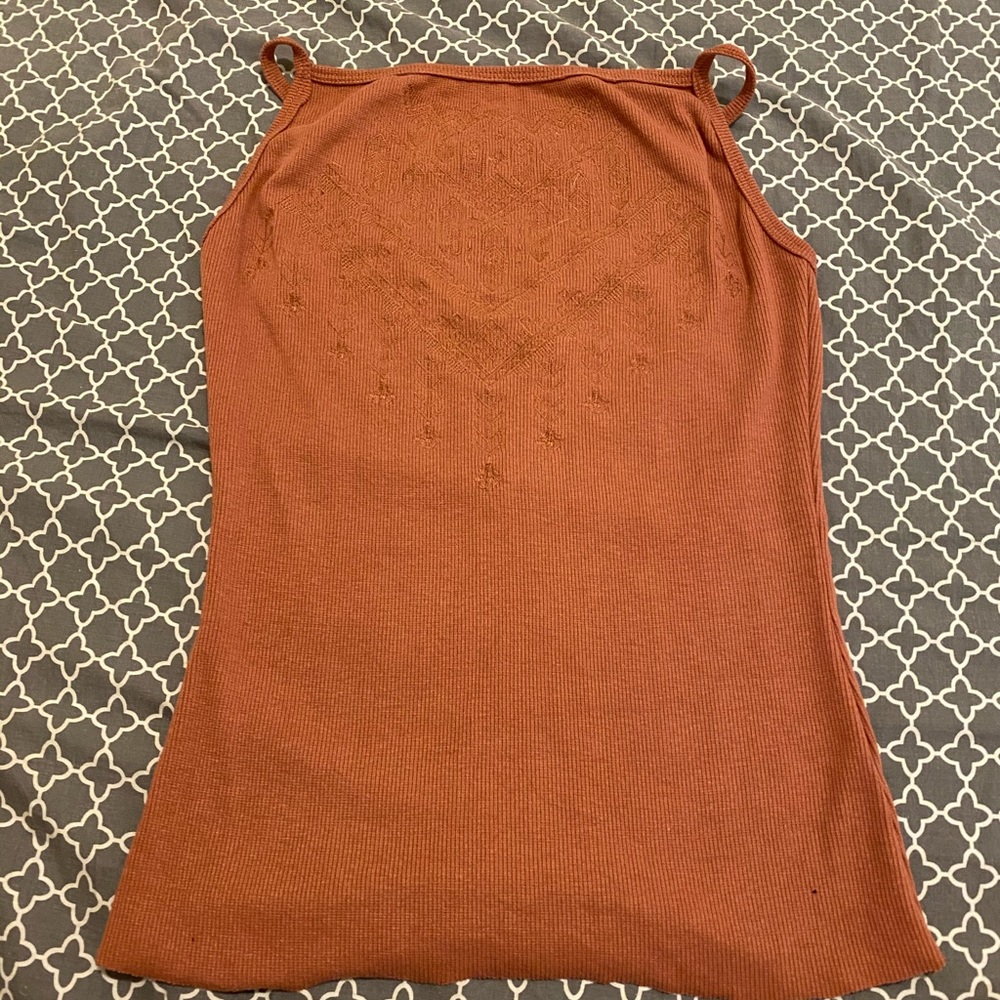 peach colored crop top